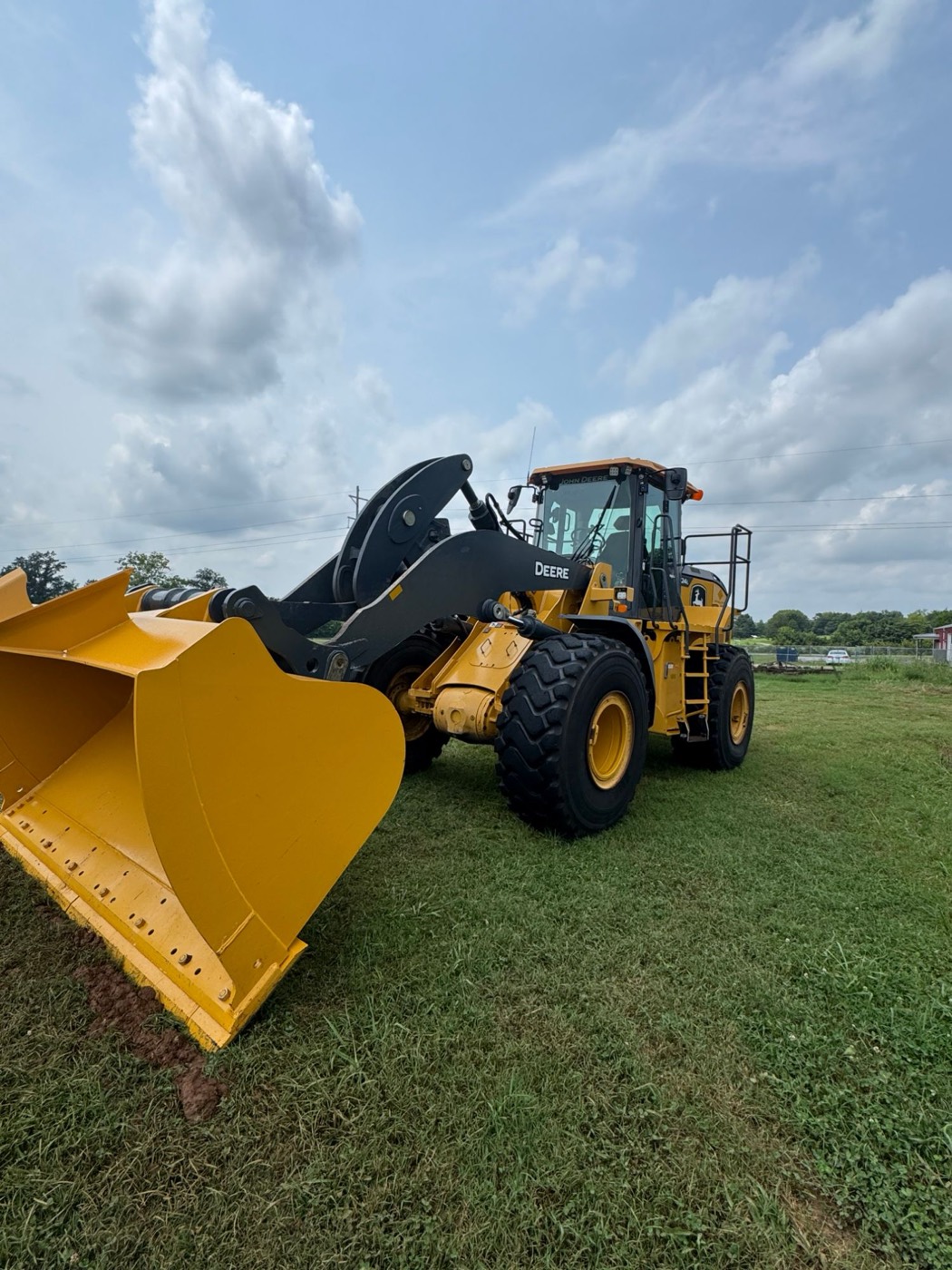 A clean John Deere wheel loader